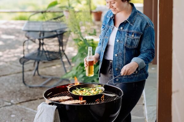 Lodge Pre-Seasoned Cast Iron Skillet Set - Set Includes 8 Inch Skillet, 10.25 Inch Skillet, and 12 inch Skillet - 3 Piece - Image 3